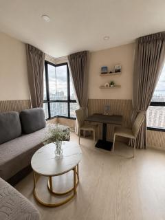 BTS Udom Suk - Pool, Gym, Coffee & WiFi - 2
