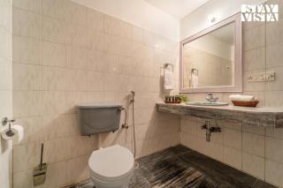 StayVista at Gulposh Villa with BBQ & Bonfire - 3