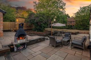 Historic Cambridgeshire Cottage Retreat with Hot Tub - 5