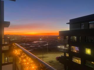 Bright New Condo Minutes From Downtown, BSI and Perlan - 1