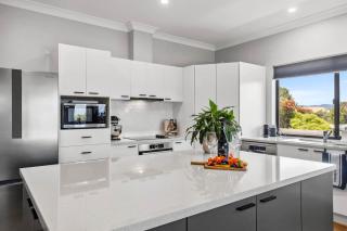 Life's Better Beachside - Luxury in Normanville - 9