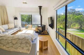 The Valley Retreat - Relaxing Cosy Coastal Escape - 8