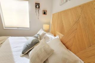 The Valley Retreat - Relaxing Cosy Coastal Escape - 6