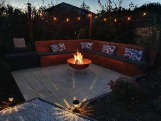 Sunset Sands - Family Getaway with Coastal views - 9