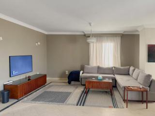 Spacious private air-conditioned bright room Maadi - 4