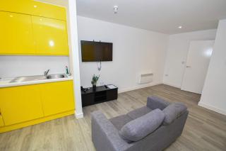 Spacious & Bright Studio in Central Sheffield - 4