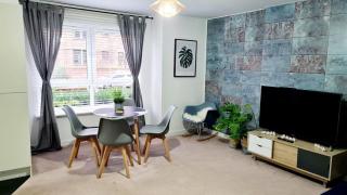 Stylish 2 bedroom Apartment - 4