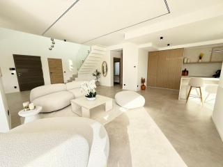 Contemporary villa with pool - 0