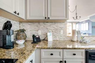 Ocean Front Condo with Pools Sauna Tennis & Gym - 3