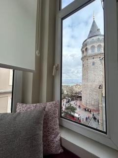 Just on Galata Tower Square - Amazing view - 2BR - 1