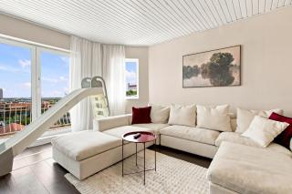 Castle View Rooftop Terrace Penthouse 5BR Old Town - 8