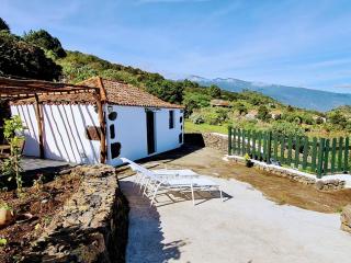 VV Casa Bastina "by henrypole home" - 8