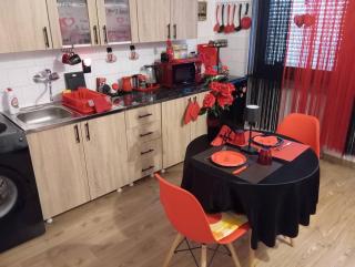 Red&Black Apartment - romantic getaway for couples - 7
