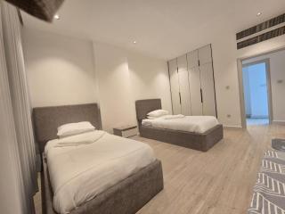 2 Bed room Apartment Luxurious - Abu Dhabi - 6
