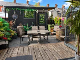 Stylish House w Free Parking Nr Exeter Centre - 1