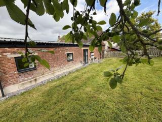 Spacious and Stylish Conversion for 4 people - 6