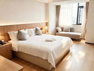 Ebony Hotel - 0