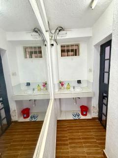 Comfortable one and a half bedroom Retreat in Kisumu - 3