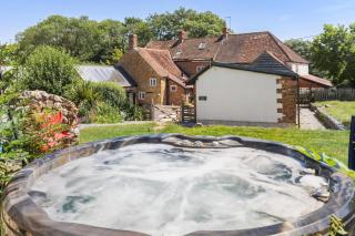 Farmhouse Retreat Swim Pond, Hot Tub and Sauna - 4