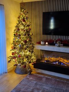 The Paddocks, Luxury Barn Retreat, Wolseley Bridge, Cannock Chase, Staffordshire - 3