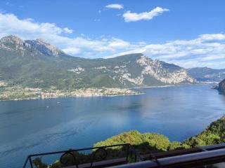 Apartment with stunning Lake Como view, swimming pool - Valbrona - 9