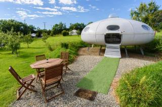 The UFO - The UK's Most Unique Tiny Home - 3