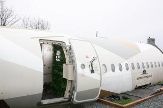 Private Airbus A320 Hot Tub Jet Stay - 8