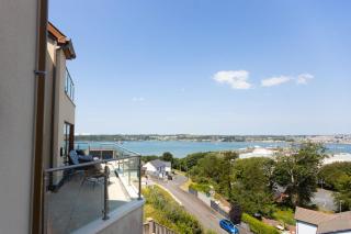 Preseli Heights Luxury Indoor Pool House with Cinema & Bar - 1