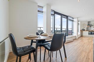 Riverside Penthouses - Duplex & Triplex - City Views - Free Parking - 3