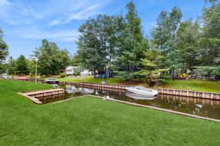 Burt Lake Cottage - 9