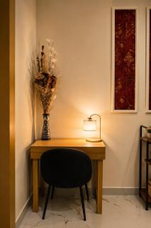 Purple Stays 1BHK Luxurious Cozy - 3