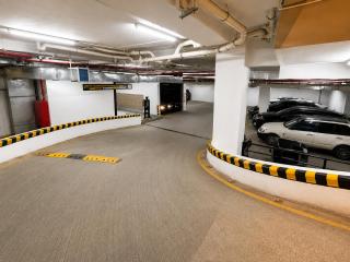 PARK HOUSE APARTMENTS BY AES HOSTING -Gulberg III - 4