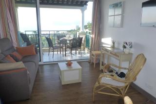 Sea views and beautiful pool - 9