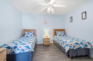 Spacious 3BR Condo Near Wildwood Boardwalk & Beaches - 4