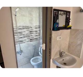 Ensuite Room Near Khalidi Hospital - 8