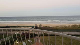 Absolute Beachfront Apt Parking Ocean Views Pets Welcome - 0
