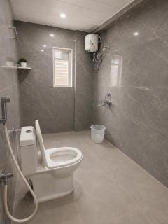 KB's Stay - The IRIS 3BHK 502 - 4