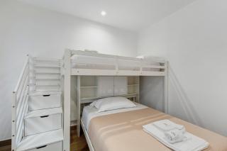 Bro House - 2