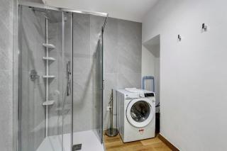 Bro House - 5