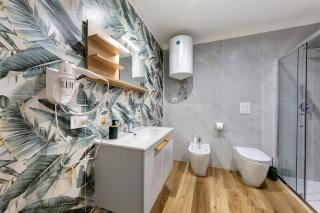 Bro House - 7