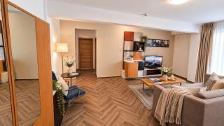 Jafar 8 - 1BR Apartment with Balcony & Workspace - 6