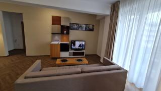 Jafar 8 - 1BR Apartment with Balcony & Workspace - 5