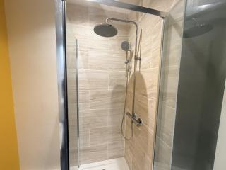 Central 1 Bed Apartment Sleeps 4 - Stayspace 5 - 3
