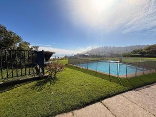 Renaca on foot with ocean view - 8