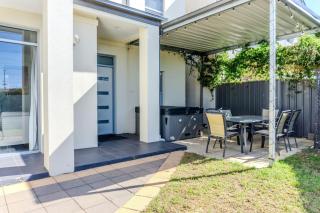 Koala in Brighton 3BR with Sauna, Walk to Jetty, Train and close to Glenelg and CBD - Koala Stay - 6