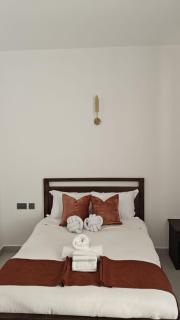 Urban Lilly Suites - 1