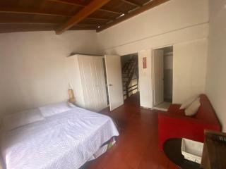 Habitación cama doble con baño privado y jacuzzi - 0