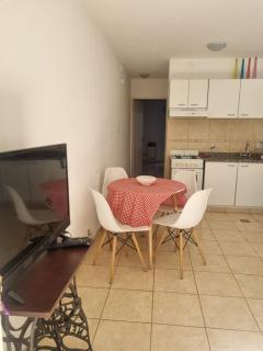 Dpto cercano al centro con WIFI - 9