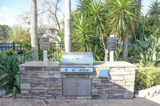 Sunnyside Palms - 2BR, Poolside, 5 min to Beach - 3