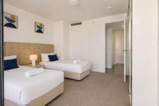 Ocean Mornings at Oracle 2BR Above Broadbeach - 3